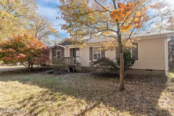 247 Mcmillan Road, Vass, NC 28394