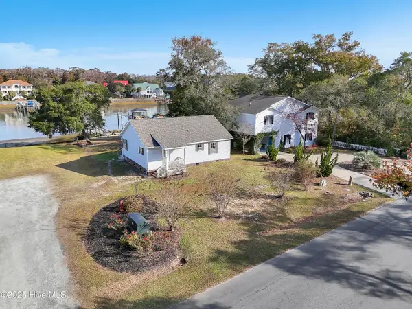 2502 E Yacht Drive, Oak Island, NC 28465
