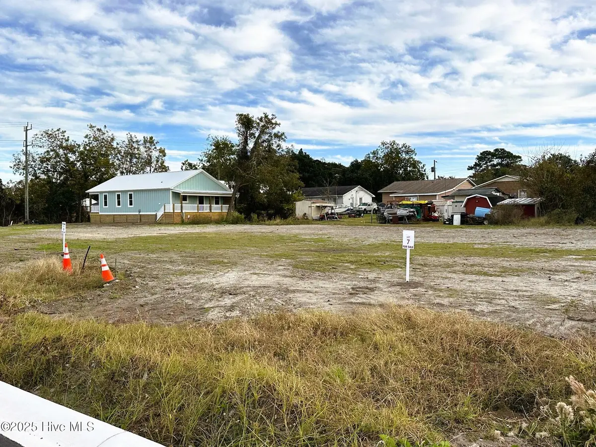 2409 Ferabee Street, Morehead City, NC 28557 - Image #1