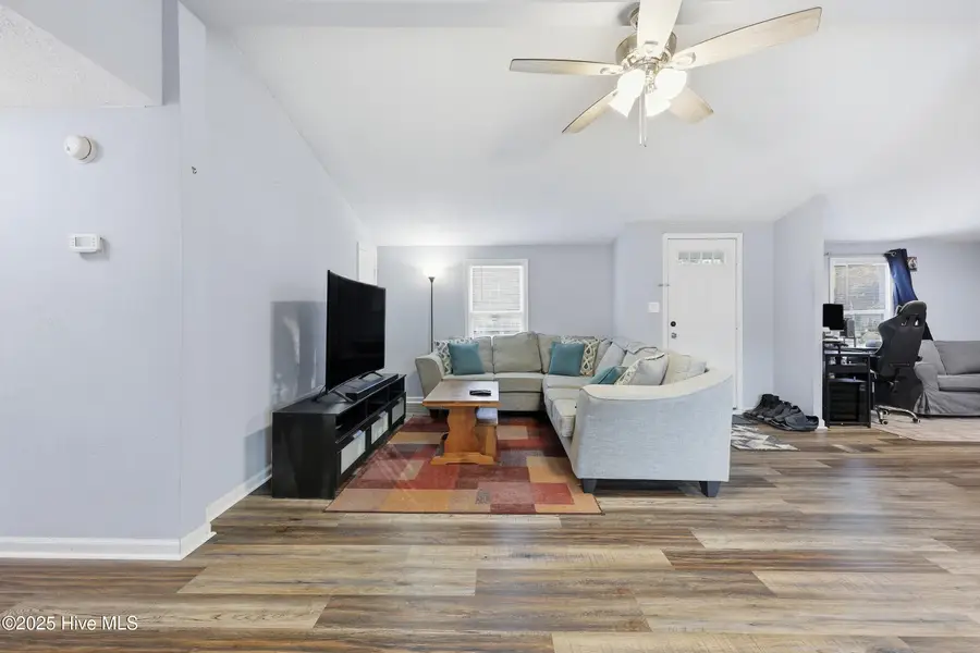 512 Timothy Drive, Elizabeth City, NC 27909 - Image #3