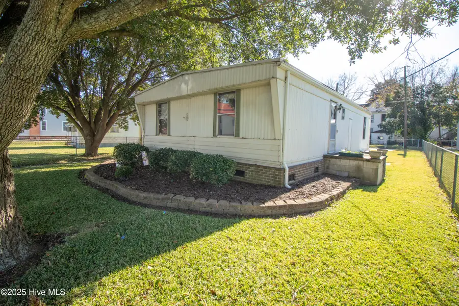701 W Colonial Avenue, Elizabeth City, NC 27909 - Image #2
