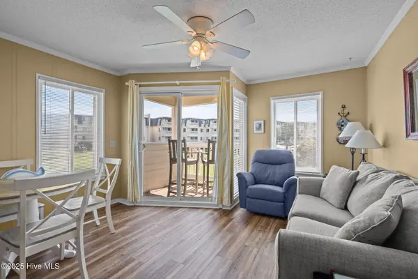 1904 E Fort Macon Road #111, Atlantic Beach, NC 28512