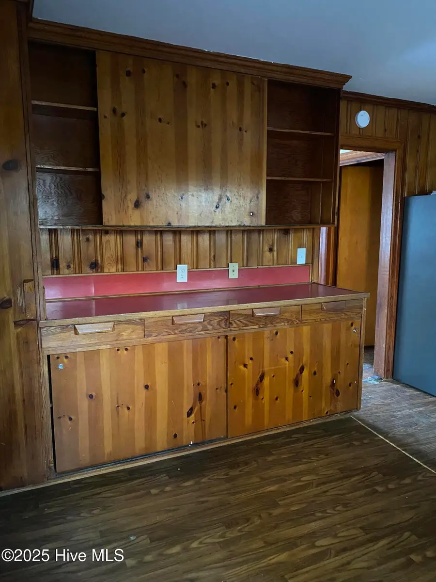 425 W New Jersey Avenue, Southern Pines, NC 28387 - Image #3