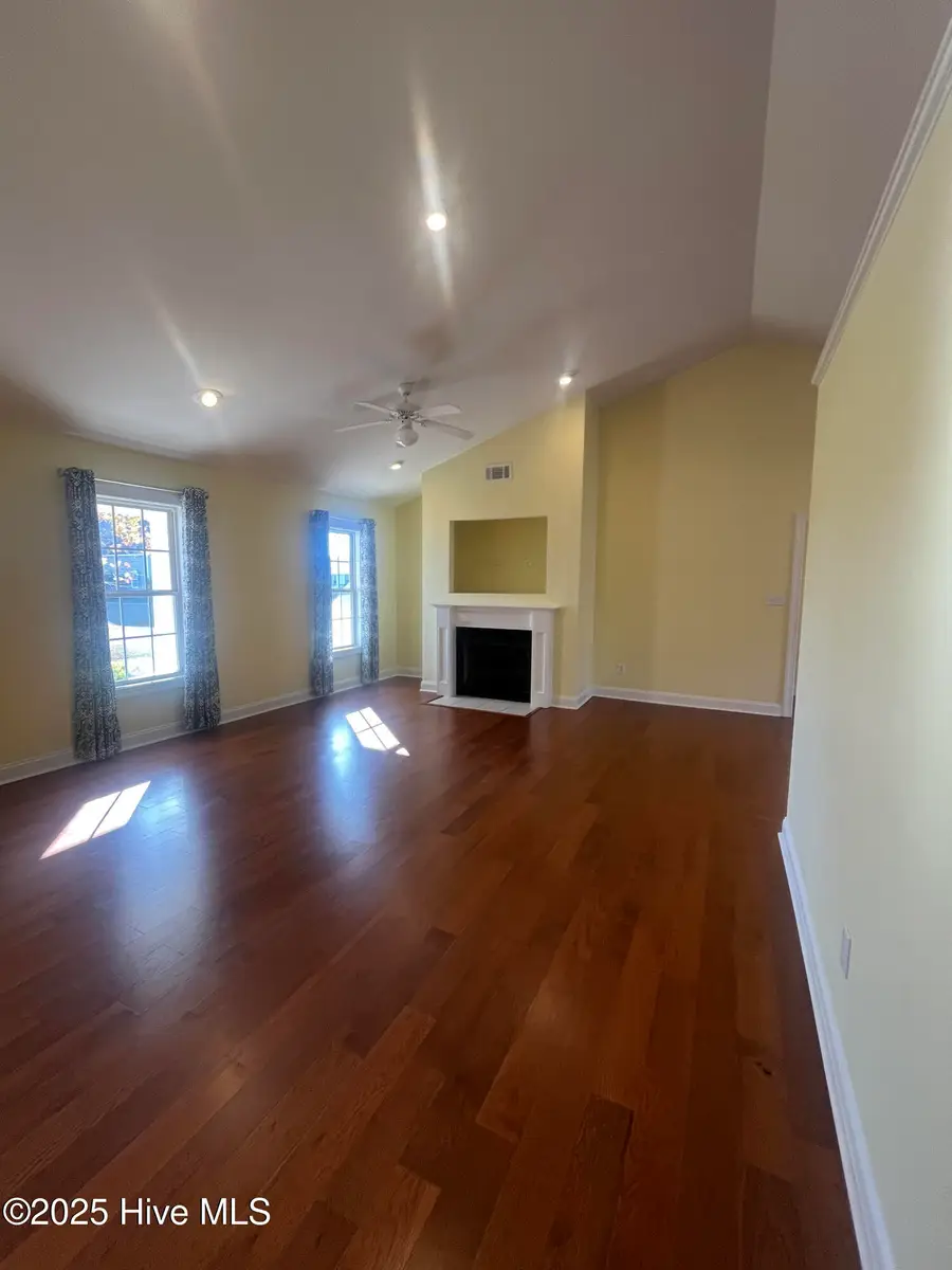 902 Eastman Creek Drive, Beaufort, NC 28516 - Image #2