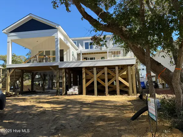 100 SE 43rd Street, Oak Island, NC 28465