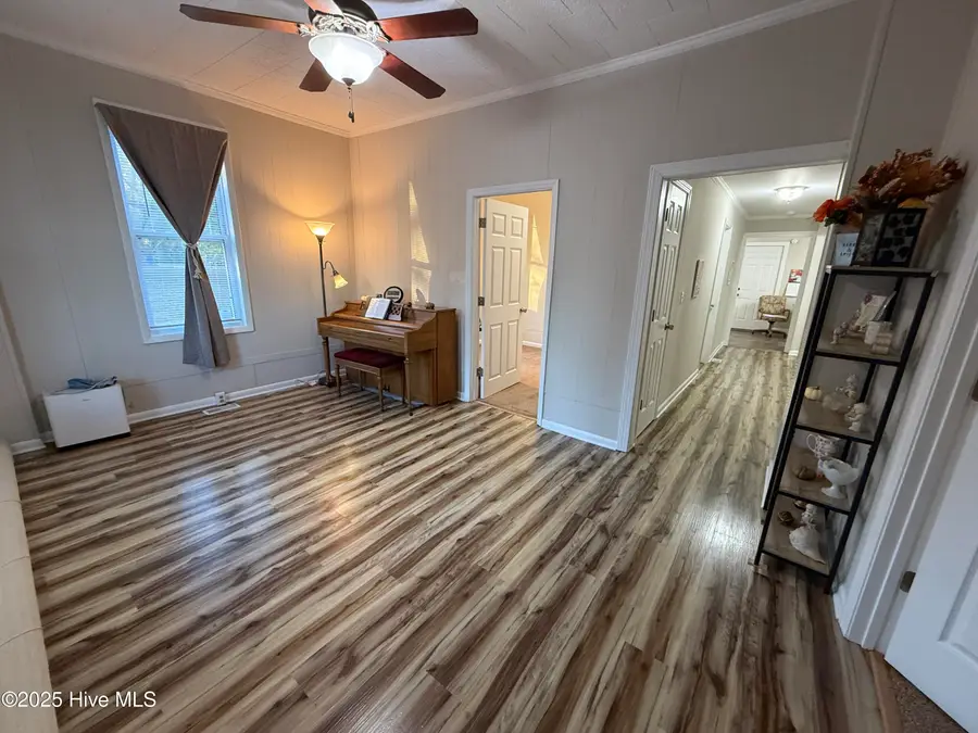 307 E Irwin Street, Pinetops, NC 27864 - Image #2