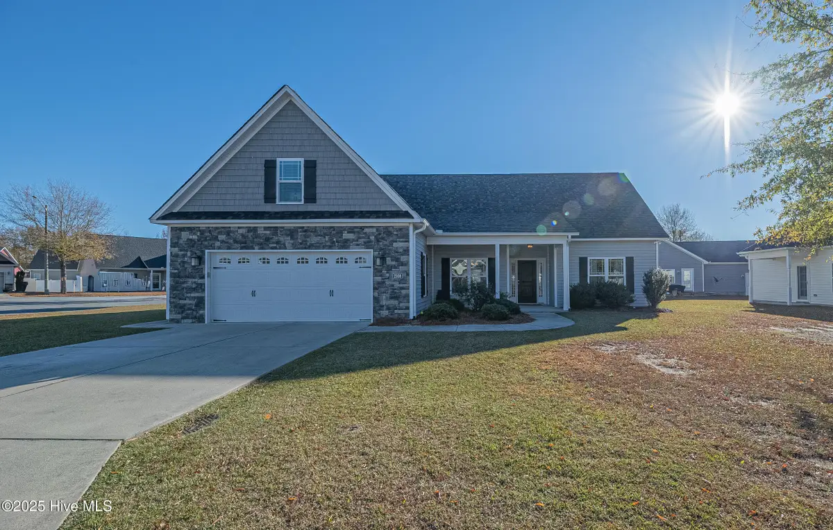 2108 Cove Court, Winterville, NC 28590 - Image #1