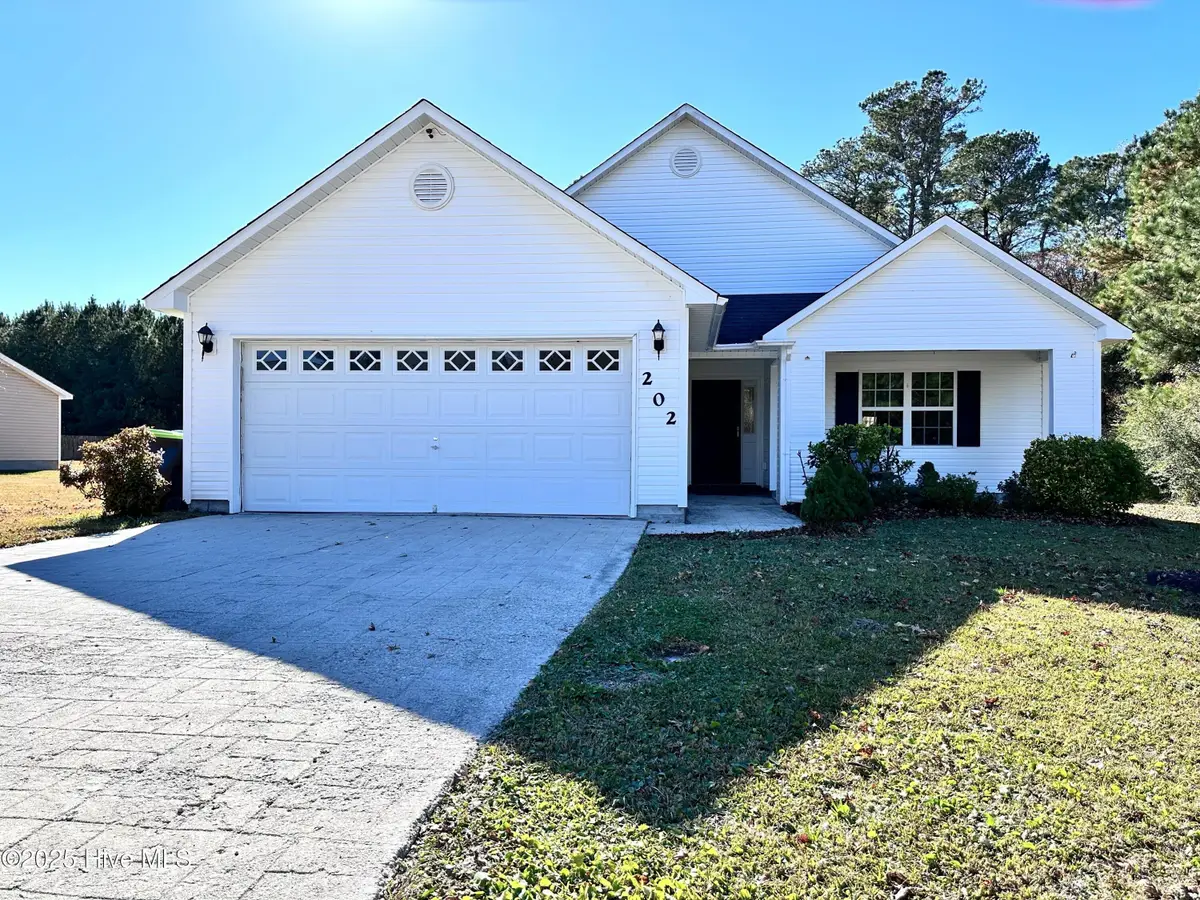 202 Scout Lane, Chinquapin, NC 28521 - Image #1