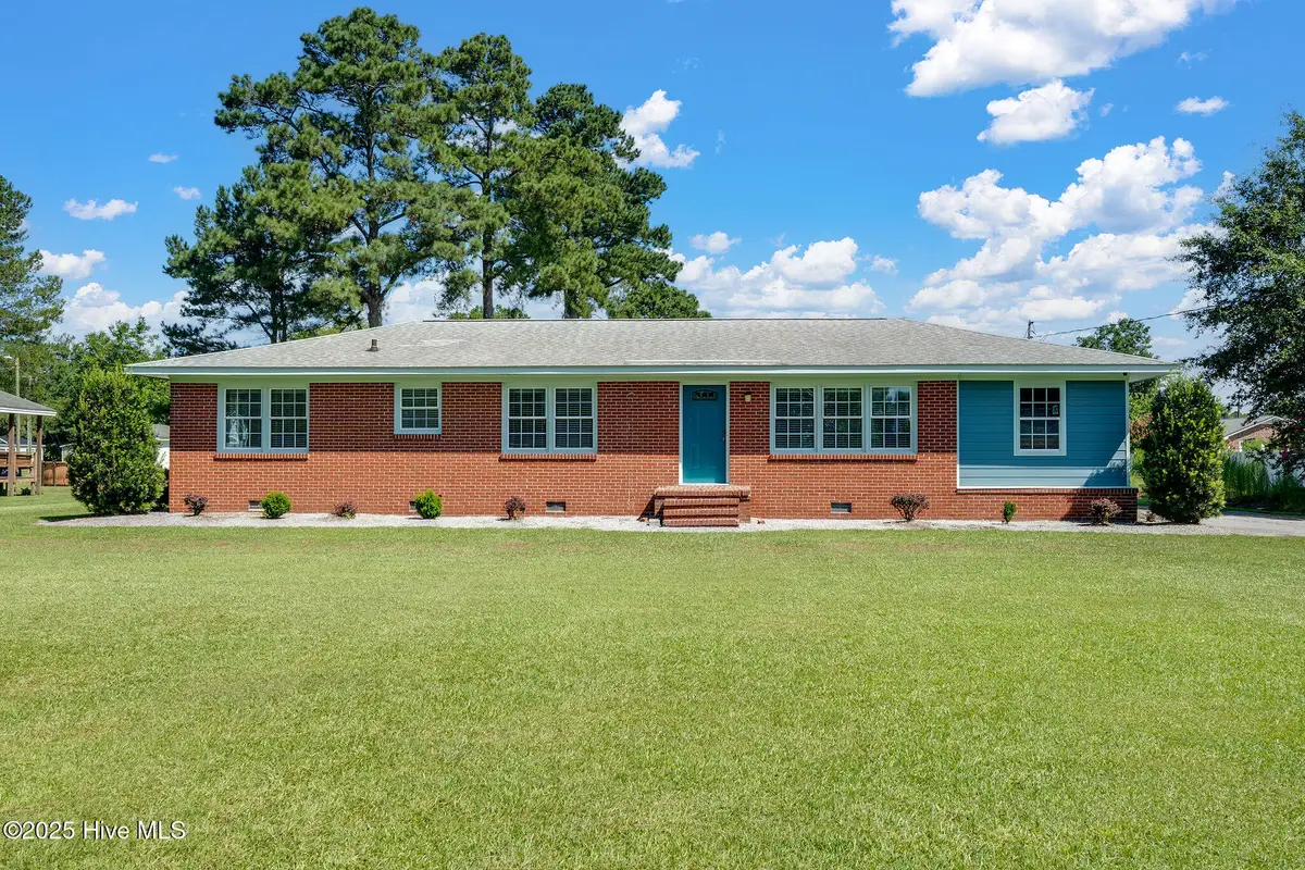 112 Mcmillan Street, Teachey, NC 28464 - Image #1