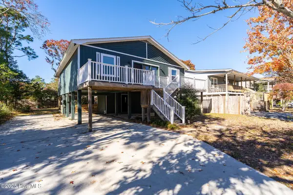 137 NE 6th Street, Oak Island, NC 28465