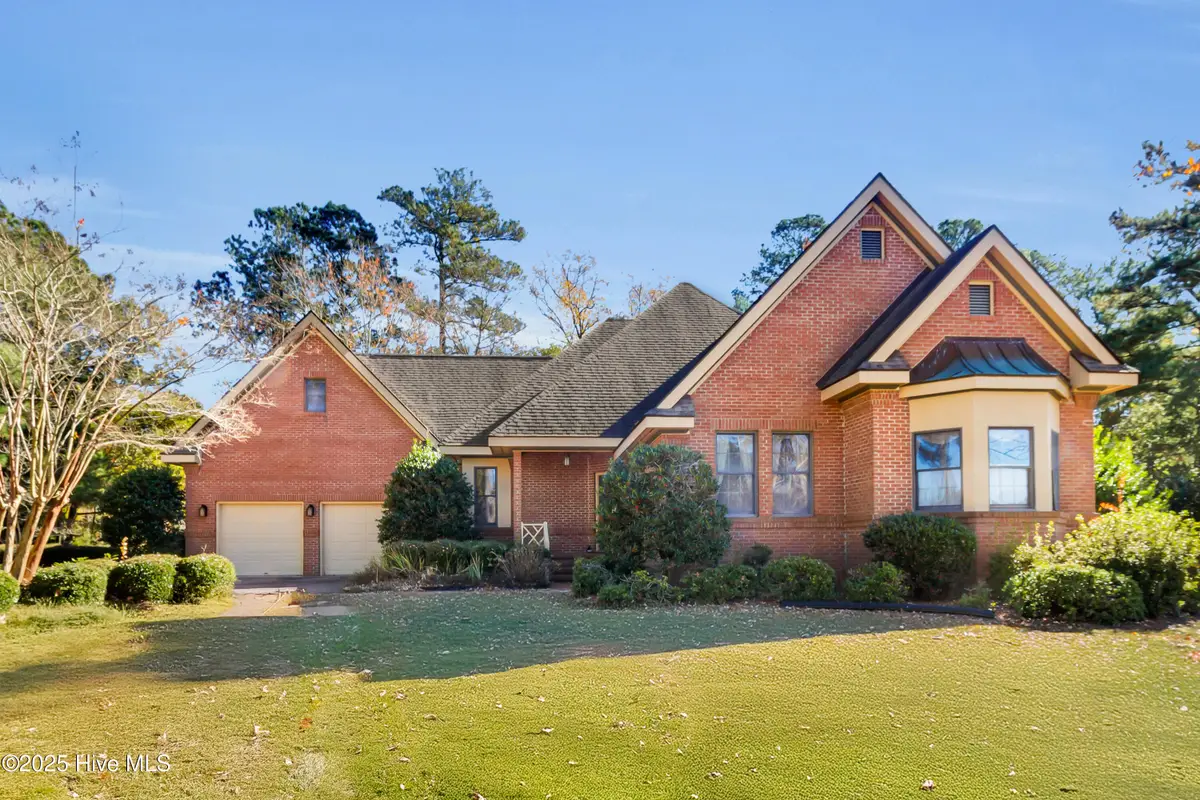 6001 Club House Drive, New Bern, NC 28562 - Image #1