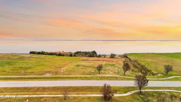 111 Hammock View Court, Aydlett, NC 27916