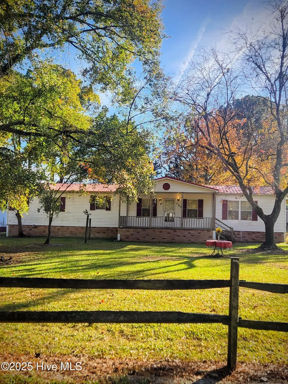 723 W Broad Street, Beulaville, NC 28518 - Image #1