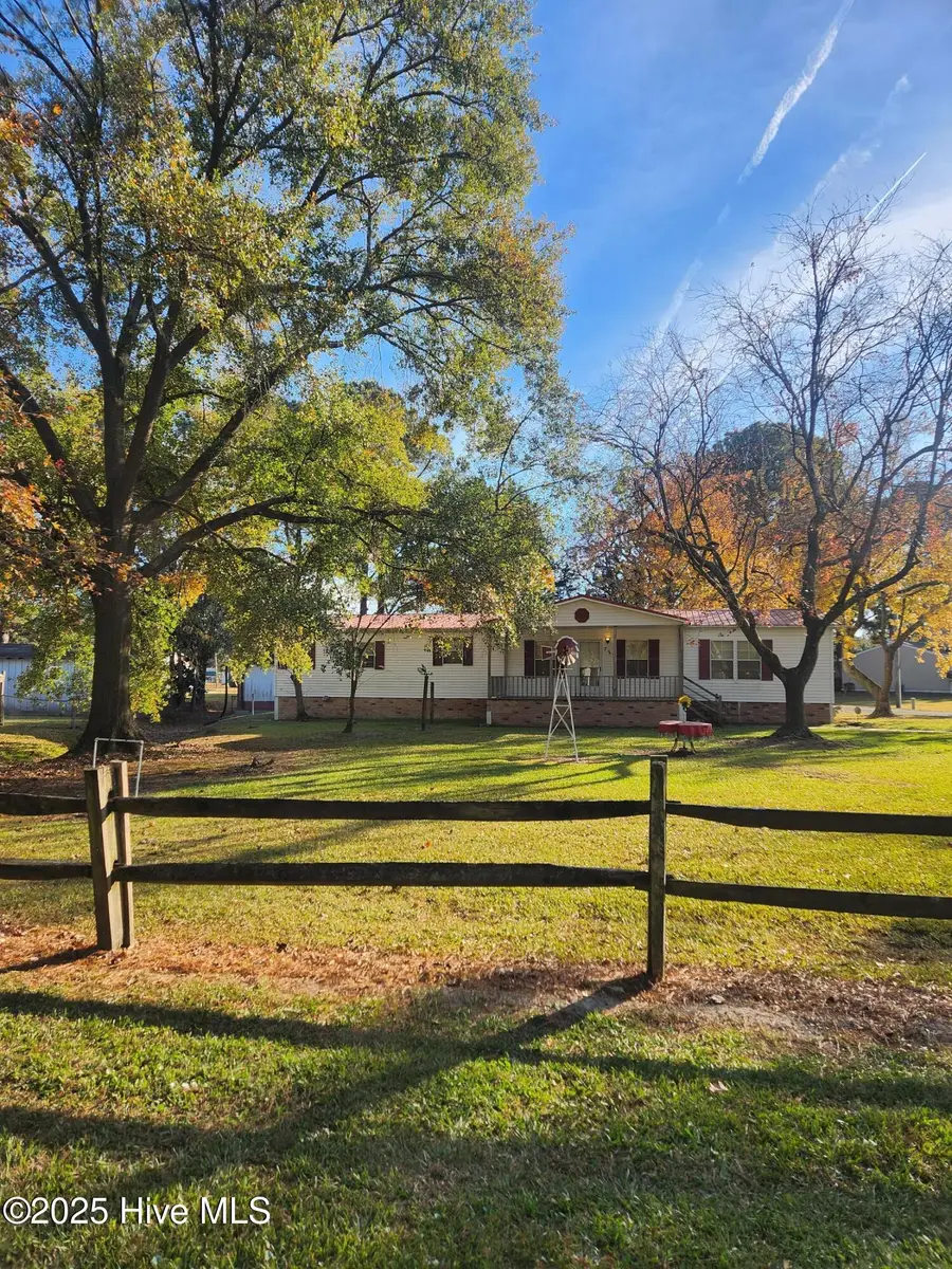 723 W Broad Street, Beulaville, NC 28518 - Image #3