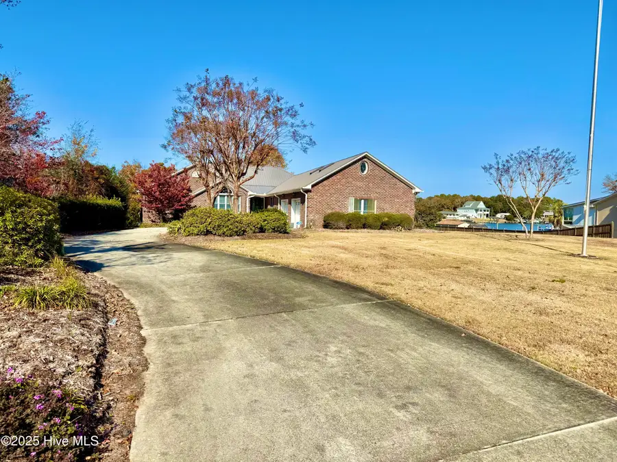 459 Chadwick Shores Drive, Sneads Ferry, NC 28460 - Image #2