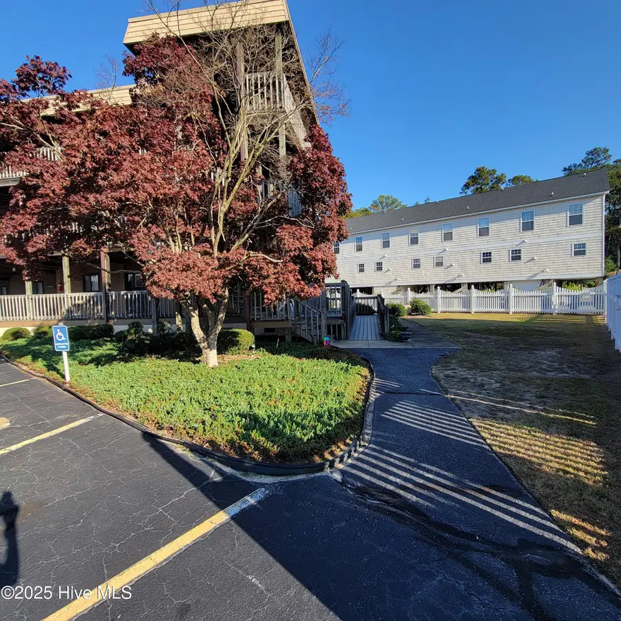 313 Lake Place Condo Drive, Elizabethtown, NC 28337 - Image #3