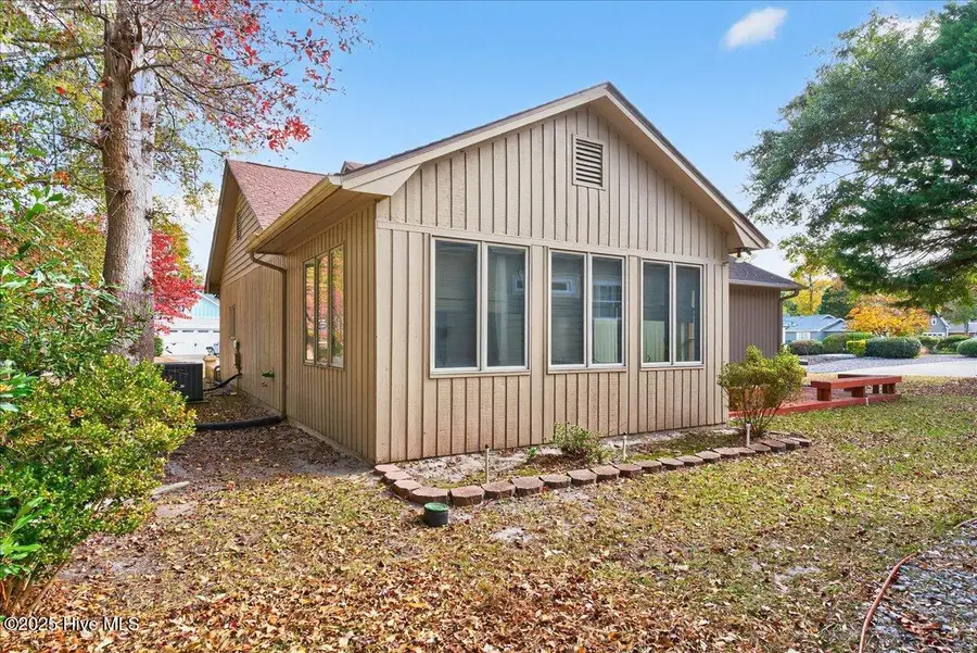 1618 Woodland Court Sw, Ocean Isle Beach, NC 28469 - Image #2