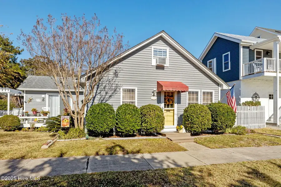 1112 Shepard Street, Morehead City, NC 28557 - Image #2