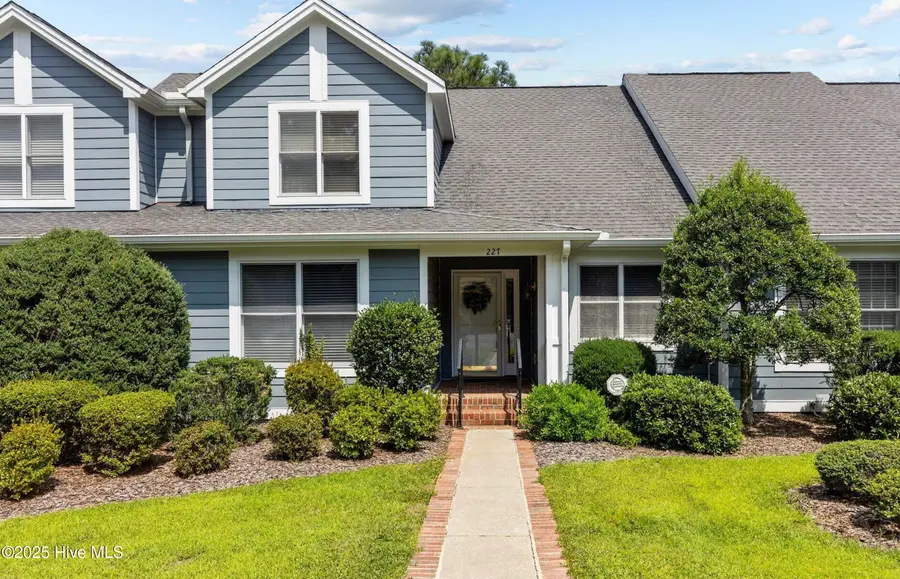 227 N Knoll Road N, Southern Pines, NC 28387 - Image #2
