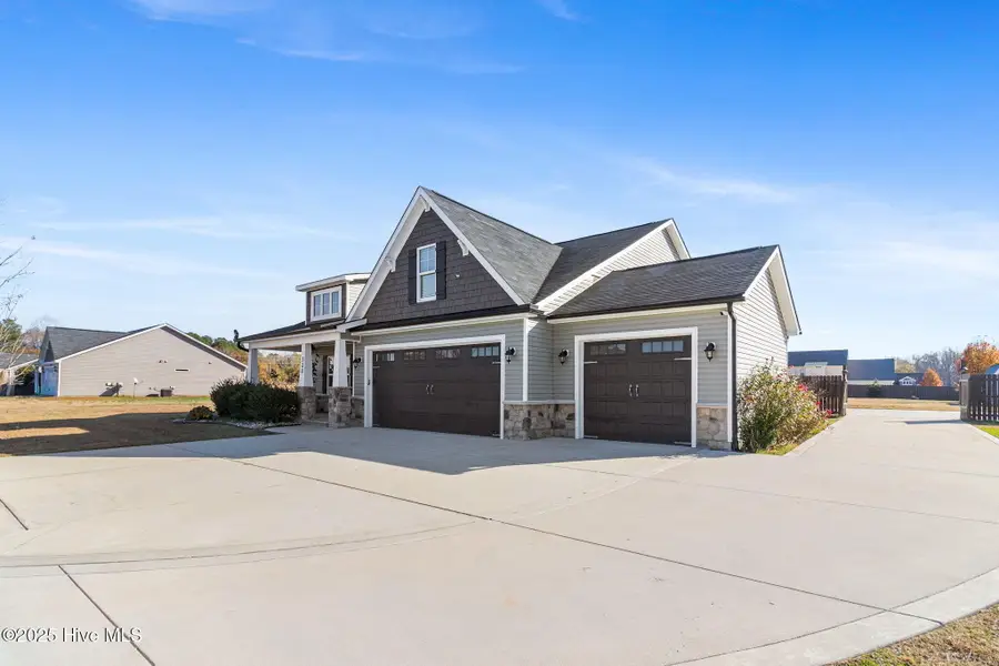 320 Fairfax Drive, Sanford, NC 27332 - Image #3