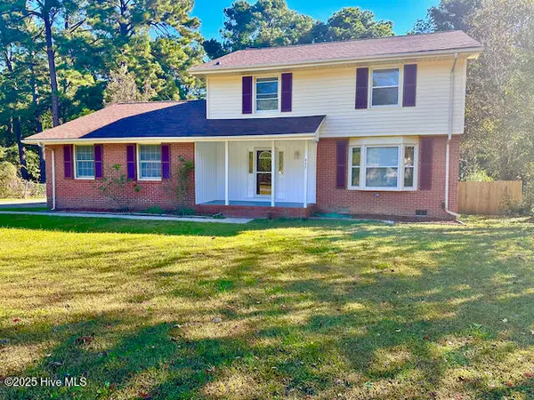 422 Pine Valley Road, Jacksonville, NC 28546