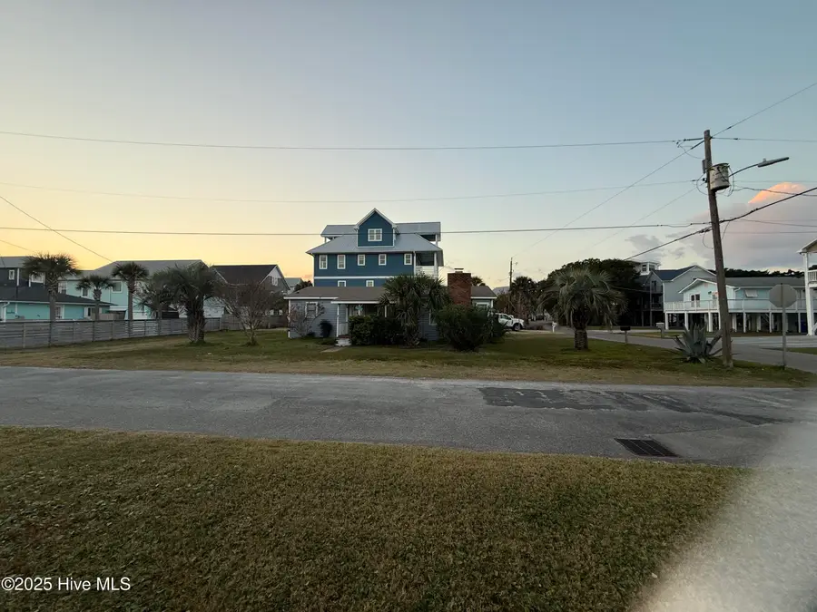167 Delaware Avenue, Carolina Beach, NC 28428 - Image #3