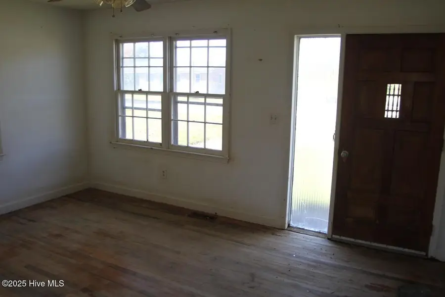 80 N Elmhurst Street, Clarkton, NC 28433 - Image #3