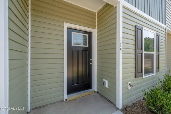 175 S Buckhorn Avenue, Holly Ridge, NC 28445