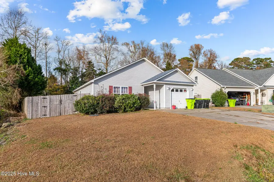132 Oakley Drive, New Bern, NC 28560 - Image #2