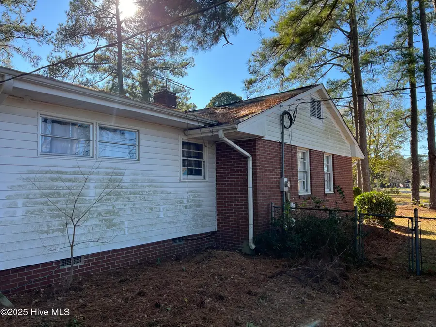 1123 Candlewood Drive, Kinston, NC 28501 - Image #2