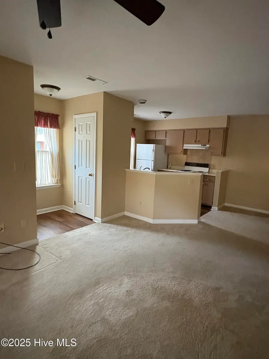 1203 Wilshire Circle, Aberdeen, NC 28315 - Image #3