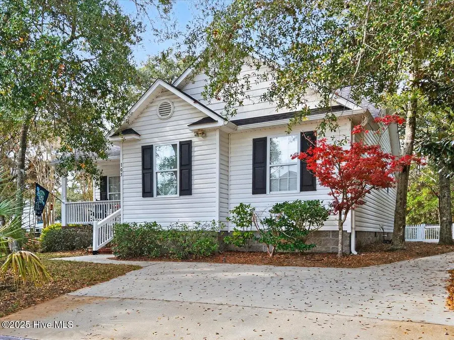 105 SE 36th Street, Oak Island, NC 28465 - Image #2
