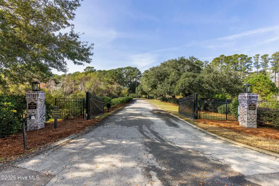 4002 Barnes Bluff Drive Se, Southport, NC 28461 - Image #2