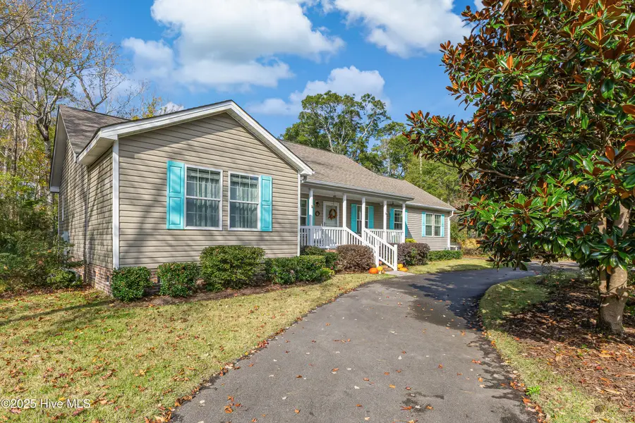 805 E Leonard Street, Southport, NC 28461 - Image #2