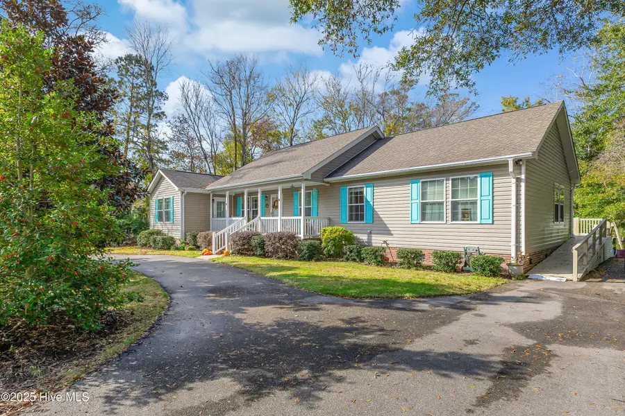 805 E Leonard Street, Southport, NC 28461 - Image #3