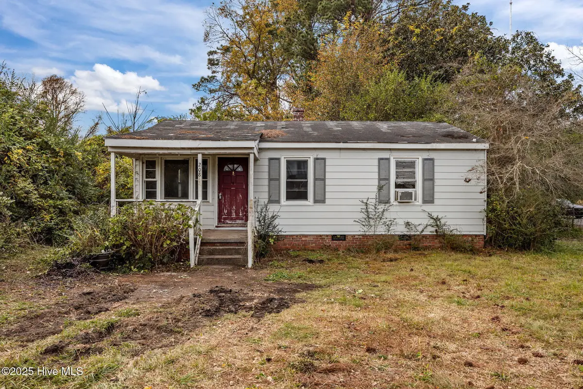 208 S Glenburnie Road, New Bern, NC 28560 - Image #1