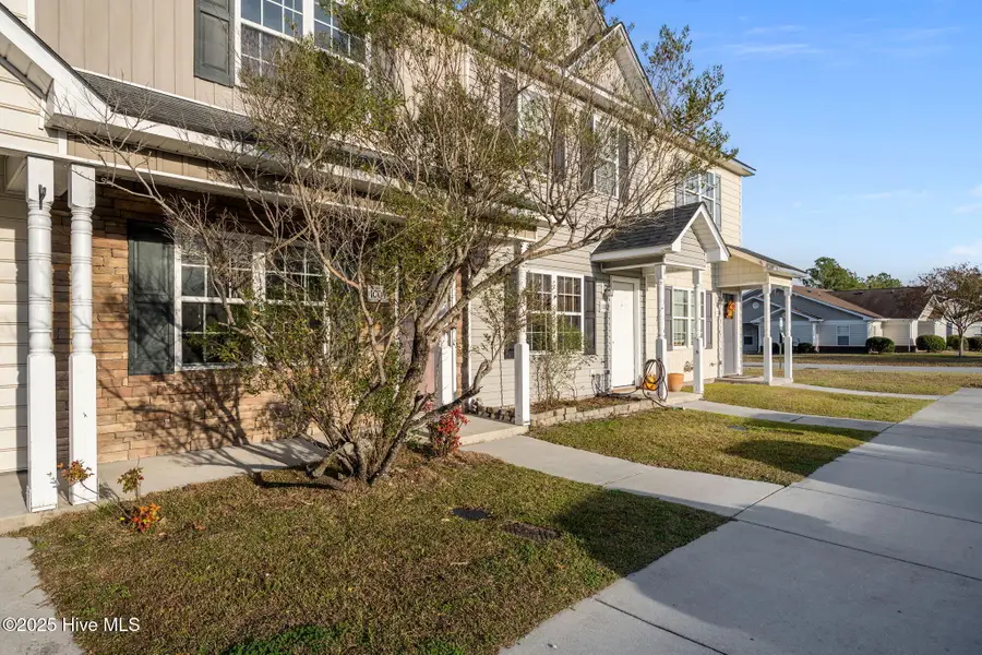 1004 Grandeur Avenue, Jacksonville, NC 28546 - Image #3