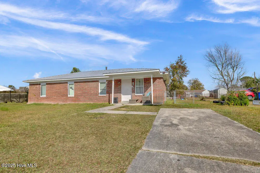 1113 E Stewart Circle, Wilmington, NC 28405 - Image #1