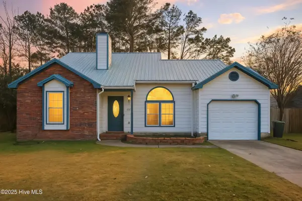 2673 Idlebrook Circle, Midway Park, NC 28544