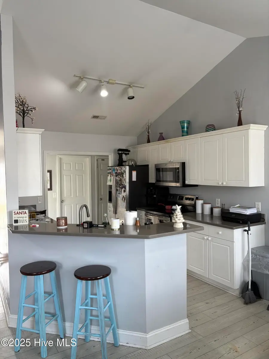 633 Walston Drive, Wilmington, NC 28412 - Image #2