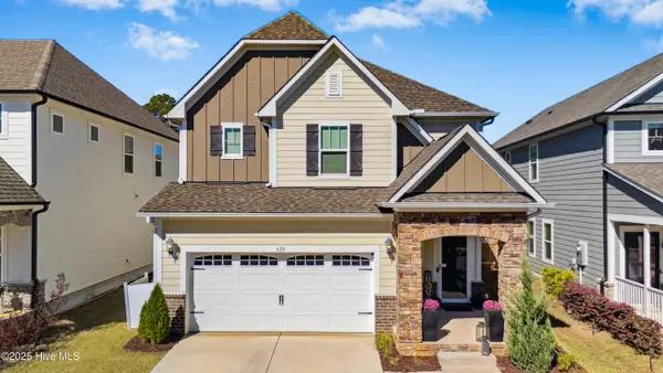 620 Sage Oak Lane, Holly Springs, NC 27540