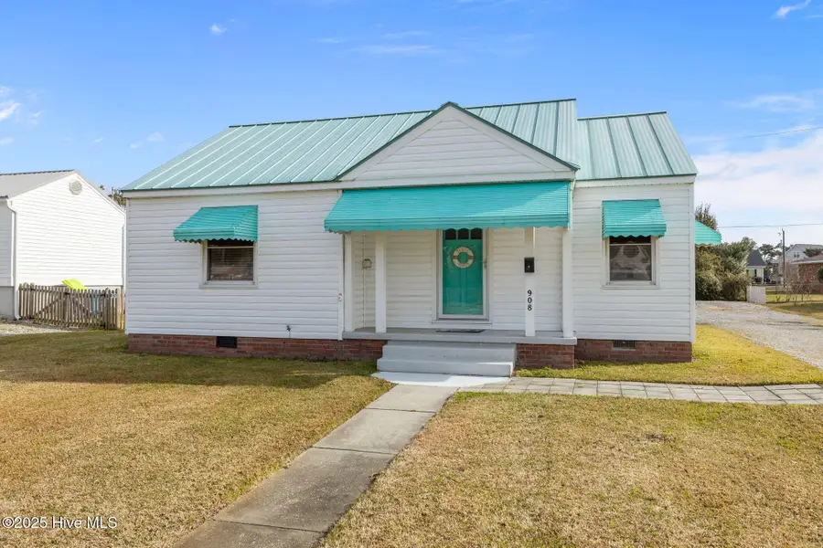 908 N 20th Street, Morehead City, NC 28557 - Image #2