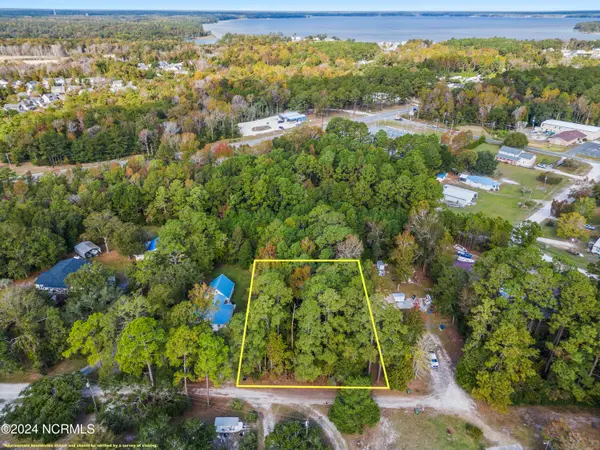 127 Old Congleton Road, Sneads Ferry, NC 28460