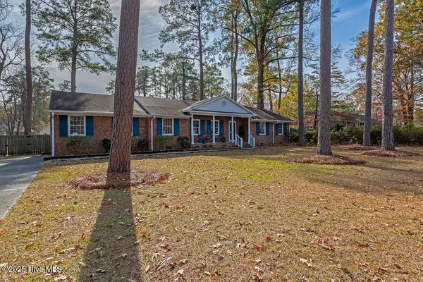 5105 Pinetree Lane, Trent Woods, NC 28562