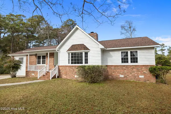 3704 Oxford Court, Morehead City, NC 28557