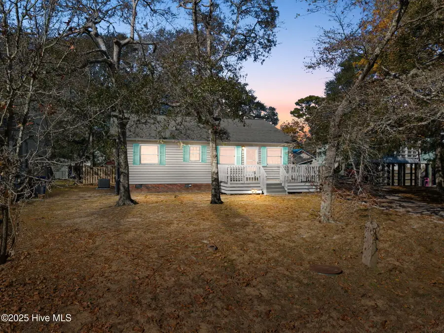 101 SE 12th Street, Oak Island, NC 28465 - Image #2
