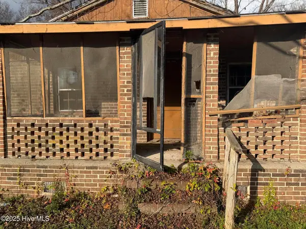 413 Brinkley Avenue, Plymouth, NC 27962