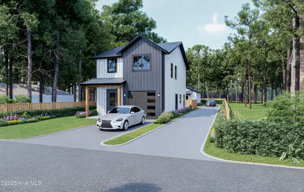 212 & 212a Charter Drive, Wilmington, NC 28403