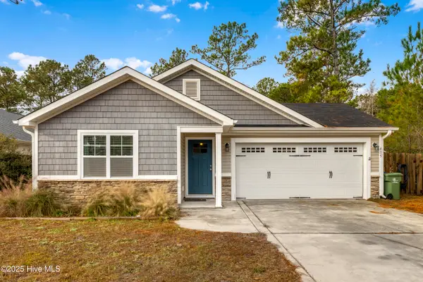 415 Ridgeway Drive, Sneads Ferry, NC 28460