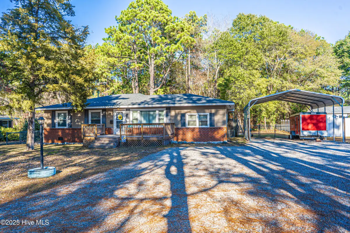 906 Hylan Avenue, Hamlet, NC 28345 - Image #1